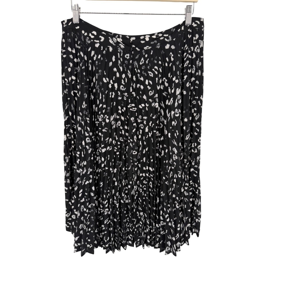 Vince Camuto Pleated Midi Skirt 14 Black White Abstract Print